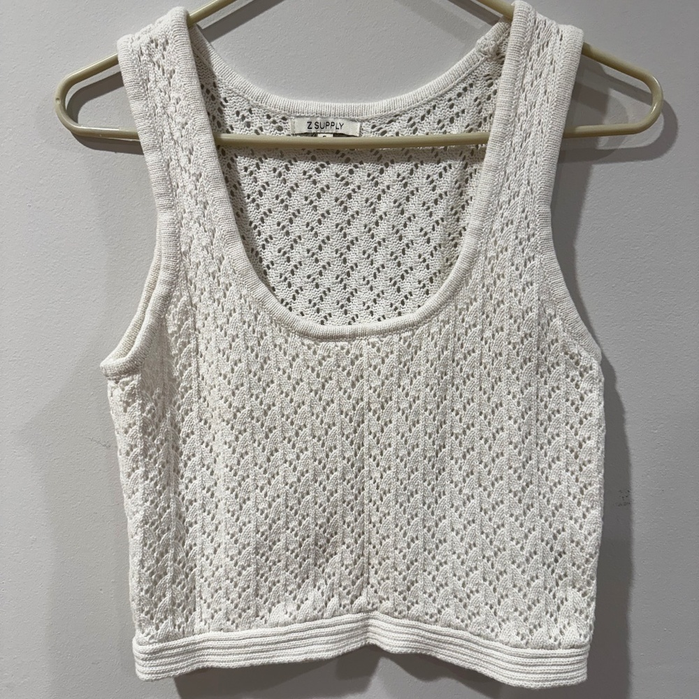 White crochet tank top #crochet #tanktop